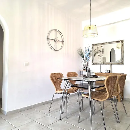 H&o Limnaria Elegance Pool View Apartment