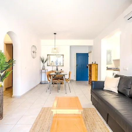 H&o Limnaria Elegance Pool View Apartment